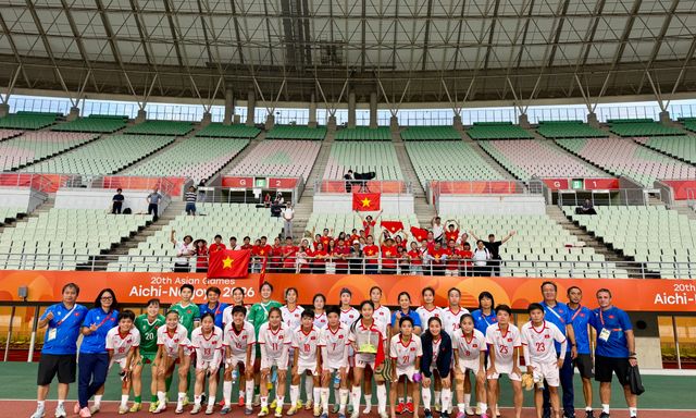 Thi đấu kiên cường trước đội 8 lần vô địch châu Á, tuyển Việt Nam được thưởng 300 triệu đồng