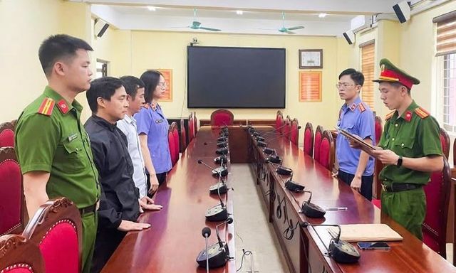 Quyết định khởi tố lao động tự do Đinh Thị Thảo Hiền