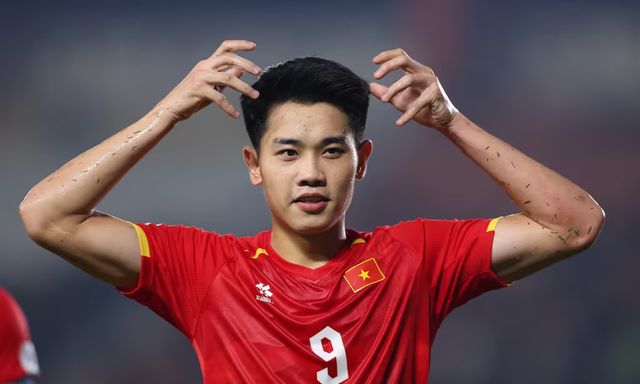 Trang chủ FIFA ấn tượng với Đình Bắc, dành lời khen cho 