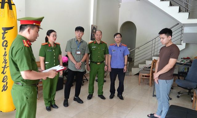 Ra quyết định khởi tố chủ hộ kinh doanh Ngô Bá Mạnh SN 1998