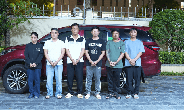 Thi hành lệnh bắt tạm giam 6 đối tượng một công ty mua bán nợ ở TP. HCM