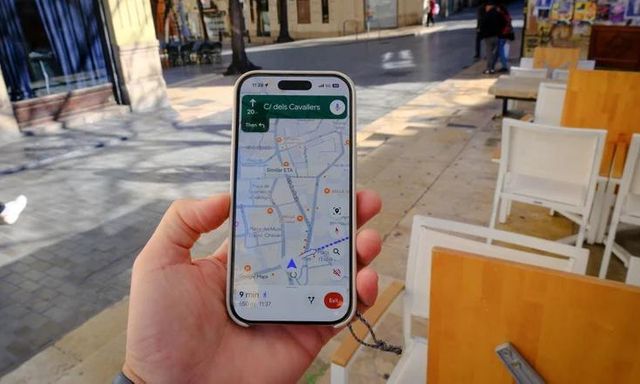 Người dùng lâu chưa chắc biết: Cùng một điểm đến, Google Maps lại chỉ đường khác nhau trên hai điện thoại?