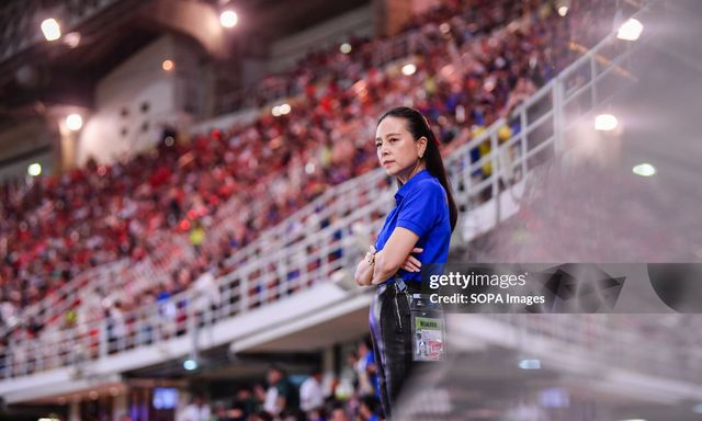 Madam Pang chịu sức ép lớn, bị kêu gọi từ chức sau thất bại của bóng đá Thái Lan