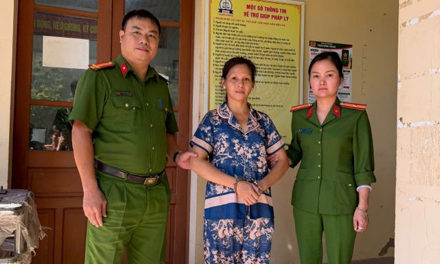 Kiểm tra nhà nghỉ lúc nửa đêm, công an bắt Nguyễn Thị Trúc Đào 45 tuổi