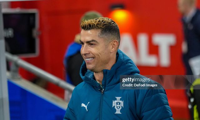 Đội tuyển Bồ Đào Nha gây sửng sốt với án phạt cho Ronaldo
