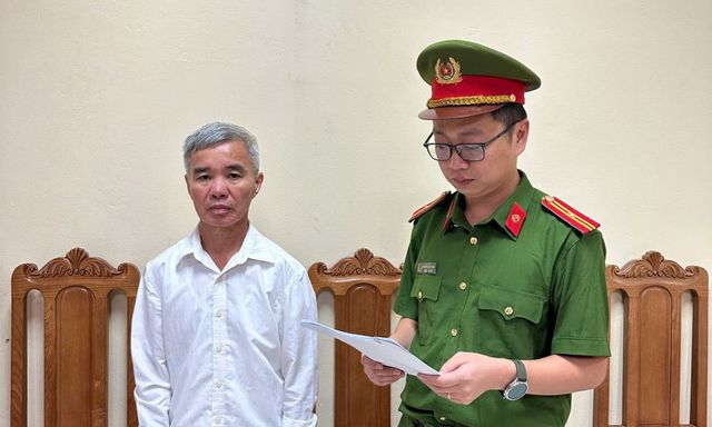 Ra quyết định khởi tố nguyên cán bộ xã Bạch Chí Điển SN 1960