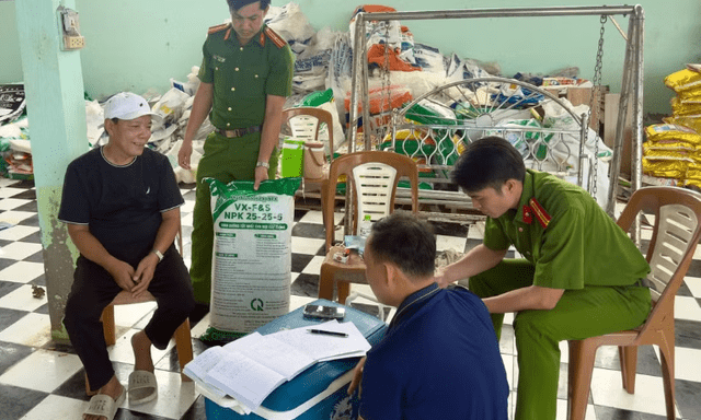 Thi hành lệnh bắt tạm giam ông chủ 2 công ty Hứa Văn Chọn SN 1980