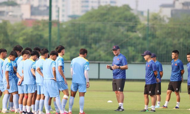 Trước thềm World Cup, U17 Việt Nam tập giáo án đặc biệt với chuyên gia Brazil