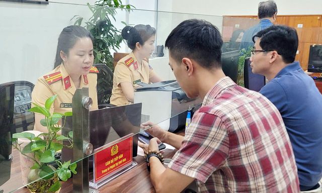 Tất cả người dân chú ý thông báo của công an về biển số xe