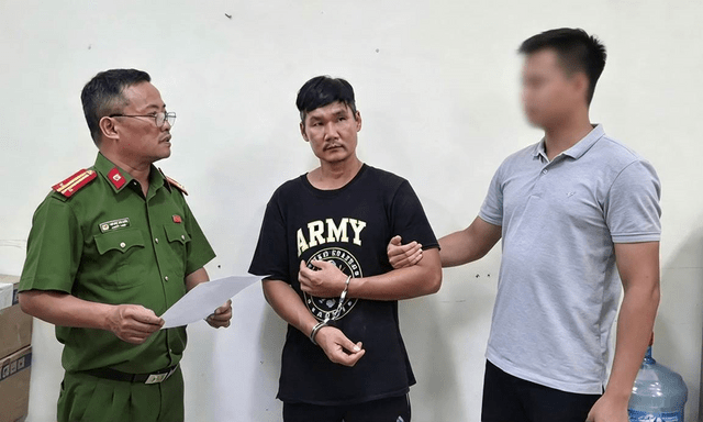 Thi hành lệnh bắt tạm giam Nguyễn Duy Tiến SN 1981