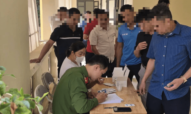 Công an kiểm tra 252 cán bộ, công chức, viên chức, người lao động, cán bộ, chiến sĩ,...