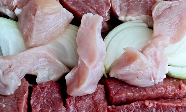 Thịt bò và thịt gà, loại nào tốt hơn cho đường ruột? Phát hiện sự khác biệt ít ai ngờ