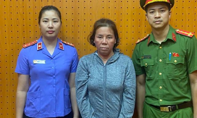 Thi hành lệnh bắt tạm giam người bán thuốc Đông y Lê Thị An SN 1970