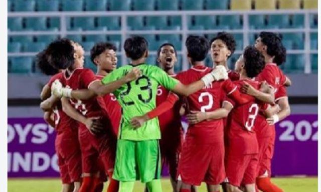 Tuyển Singapore thắng sốc 12-0, Lào thảm bại 0-9 ở World Cup