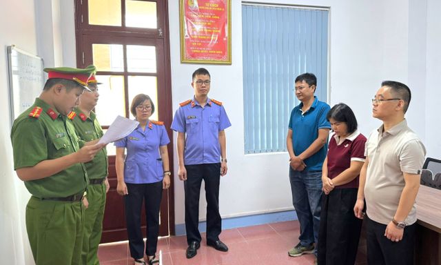 Thi hành lệnh khám xét khẩn cấp, bắt tạm giam Hoàng Thị Lý SN 1979