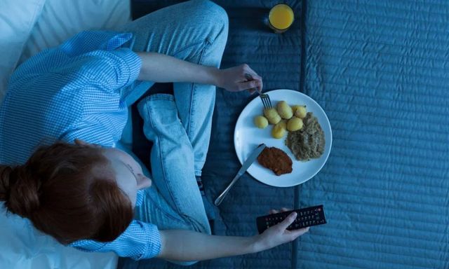 Không uống rượu bia nhưng gan vẫn có thể suy hỏng chỉ vì 5 thói quen này