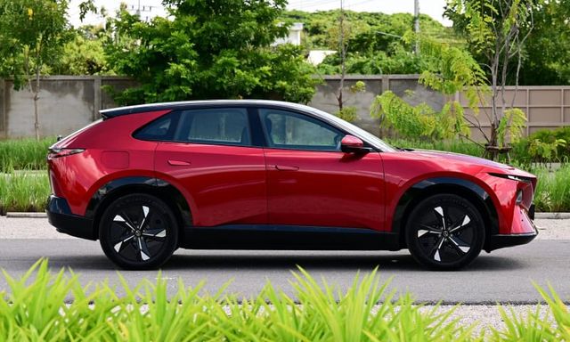 Mazda ra mắt xe điện mới lớn hơn CX-5, màn hình 5K, chạy 555km/sạc