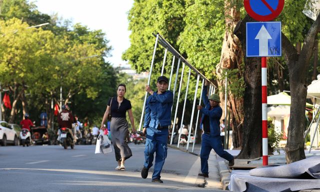 Người dân cần lưu ý những tuyến đường ở Hà Nội bị cấm triệt để phương tiện tham gia giao thông trong những ngày tới