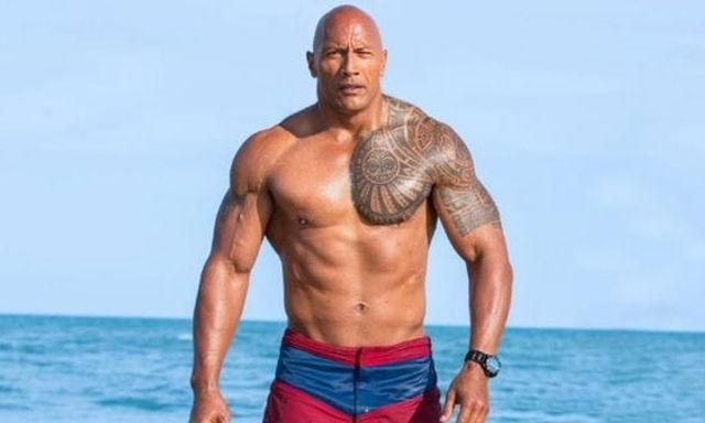 Vì sao The Rock không bao giờ sở hữu cơ bụng 6 múi dù có tập luyện chăm chỉ cả đời?