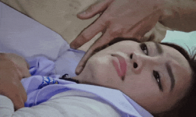 Ninh Dương Lan Ngọc ăn vạ 