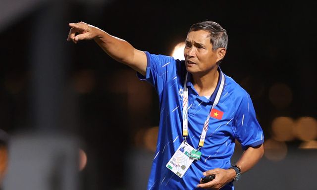 Tuyển Việt Nam thắng đậm 7-0 Malaysia, HLV Mai Đức Chung vẫn mong có thêm bàn thắng 