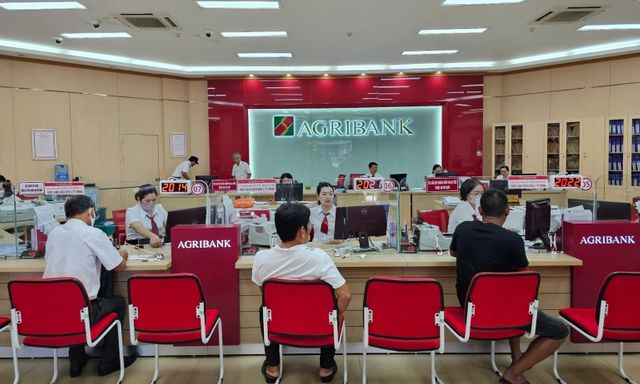 Từ 1/1/2026, Vietcombank, VietinBank, Agribank… tạm ngừng toàn bộ giao dịch rút/chuyển tiền đối với trường hợp sau