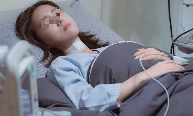 Phát hiện ung thư giai đoạn muộn chỉ nhờ… tiếng ngáy khi ngủ, người phụ nữ khóc: “Tôi không muốn bị câm!”