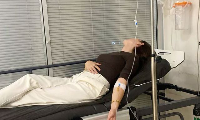 Nữ giáo viên tiểu học khóc nấc khi phát hiện ung thư ruột: 