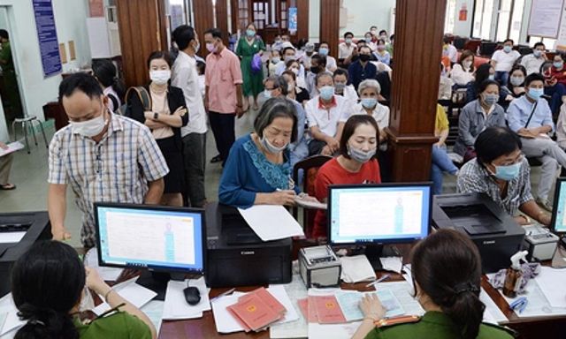 Từ 2026, người sinh 3 năm sau đây cần đổi thẻ căn cước công dân để tránh bị phạt tiền