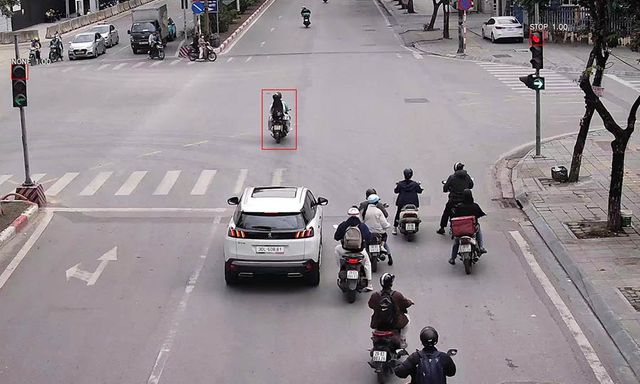 70 chủ xe máy vượt đèn đỏ có biển số sau nhanh chóng nộp phạt nguội theo Nghị định 168