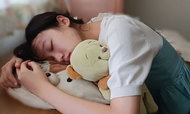 VĐV Ironman hàng đầu Việt Nam đột ngột qua đời: Bác sĩ cảnh báo mối liên hệ nguy hiểm giữa mất ngủ và đột tử