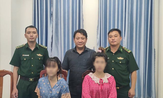 Tin lời dụ dỗ làm công nhân lương 20 - 30 triệu đồng/tháng, 2 thiếu nữ 2011 bị lừa sang Campuchia