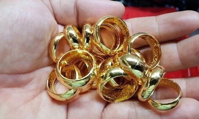 Mua vàng online: Nhận tiền tươi 350 triệu, đợi 2 tháng vẫn trắng tay vì giao hàng ảo, luật sư chỉ cách đòi bồi thường gấp 3