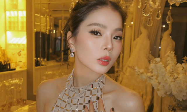 Văng tục đáp trả bình luận của fan, chuyện gì đang xảy ra với Lệ Quyên?