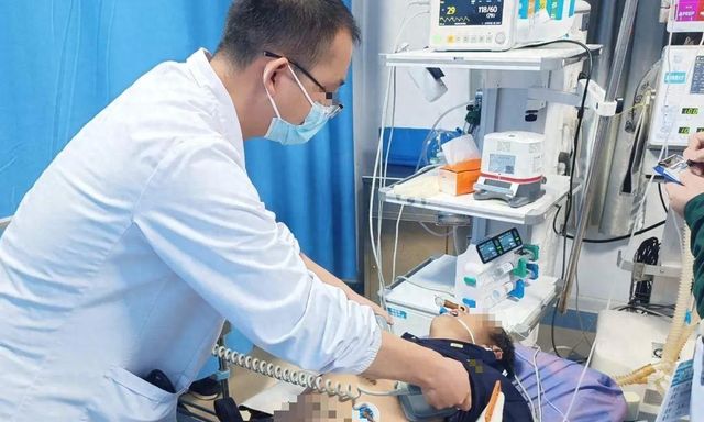 Nam tài xế taxi tử vong vì kiểu dùng bình giữ nhiệt rất nhiều người cho rằng VÔ HẠI, tiện lợi