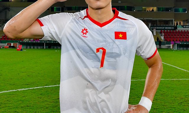 Đình Bắc gây bão ngay trước thềm trận tứ kết U23 châu Á với U23 UAE 