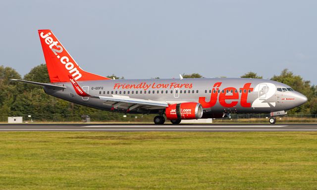 Hơn 30 hành khách bị máy bay 