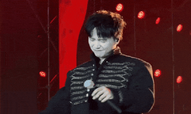 Nhạc sĩ đắt show nhất Việt Nam từng phải “rải CV xin việc” chật vật, đổi đời nhờ Tóc Tiên “chốt đơn”