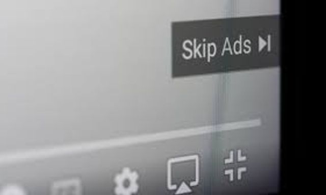 Tin vui từ tháng 2: Quảng cáo video trên mạng được tắt sau 5 giây; Cấm sử dụng trang phục bác sĩ, dược sĩ khi quảng cáo mỹ phẩm