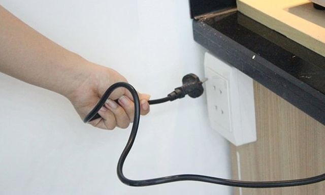 Rút ngay phích cắm 5 thiết bị này trước khi về quê nếu không muốn 