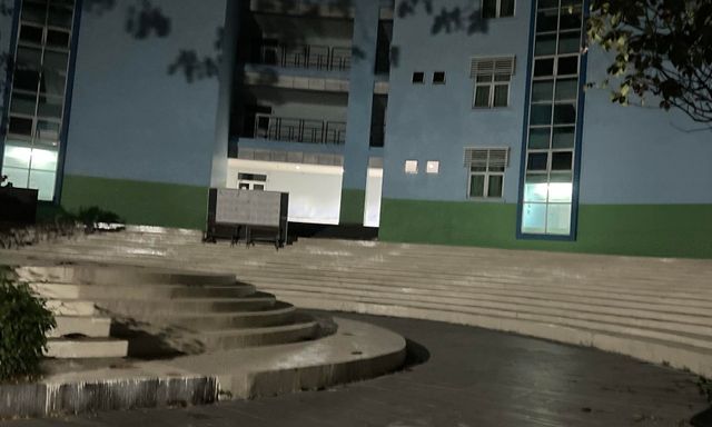 Nam sinh viên rơi từ tầng 8 tử vong trong khuôn viên trường đại học ở TP.HCM