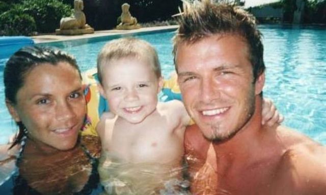 Cả nhà Beckham thống thiết gọi tên Brooklyn bày tỏ tình yêu nhưng cậu cả vẫn chỉ say mê bên vợ, tuyệt đối 