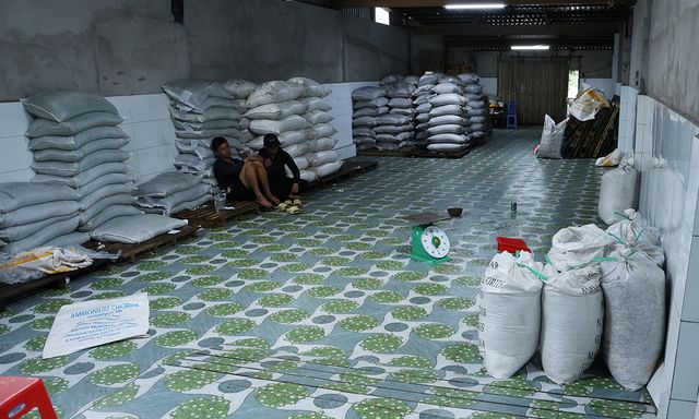 Ập vào cửa hàng vật tư Thu Hồng 1, công an phát hiện bí mật động trời