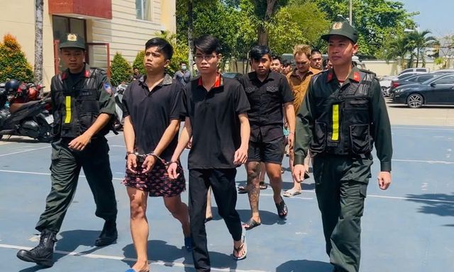 Triệt phá đường dây ma túy tiêu thụ khắp các tỉnh thành, thu giữ gần 1.000 viên thuốc lắc và hơn 17kg 