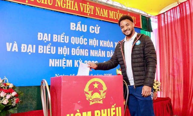 Xuân Son hân hoan nói 1 điều cực ý nghĩa khi lần đầu tiên đi bầu cử với tư cách công dân Việt Nam