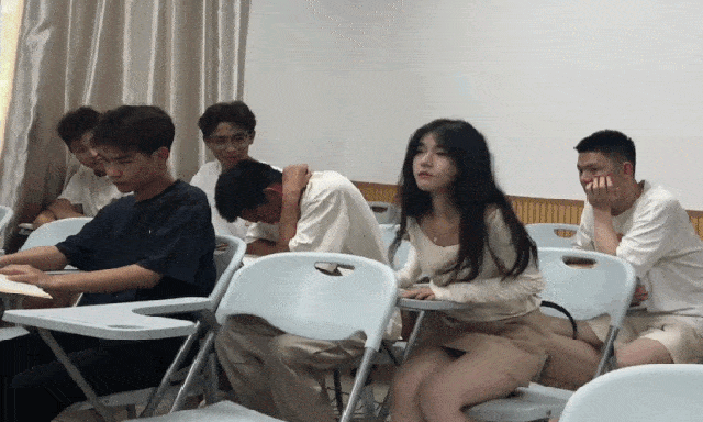 Clip trong lớp học gây bão: Quá khứ của thanh niên nào thì vào mà nhận!