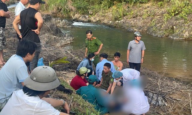 Trượt chân vào vùng nước sâu, 2 nữ sinh lớp 9 tử vong thương tâm