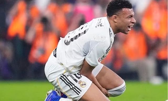 Hết chụp MRI nhầm chân chấn thương của Mbappe, Real Madrid lại bị tố dùng Chat GPT miễn phí để kê đơn cho cầu thủ