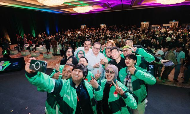 Grab cho đặt xe, chia tiền theo nhóm và gom 2 đơn hàng cùng lúc trong 1 lần giao hàng