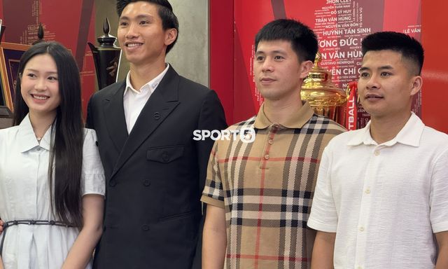 Lý do Văn Hậu, Đình Trọng gia hạn với CLB CAHN